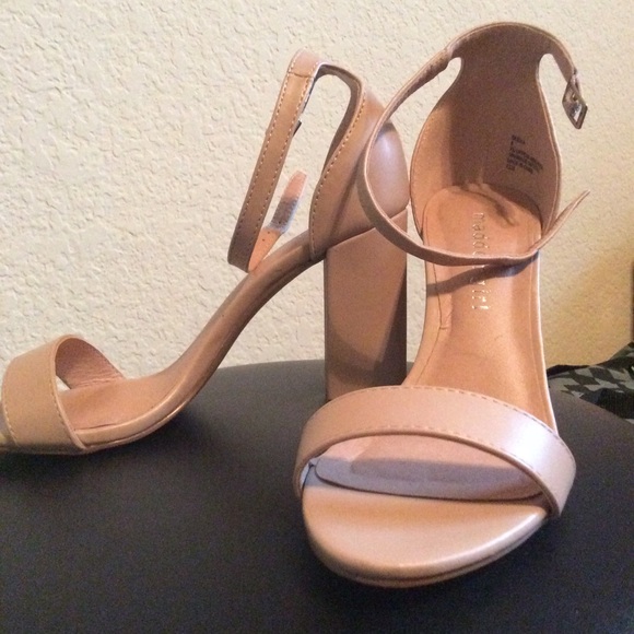 Beella blush heels - Picture 2 of 8